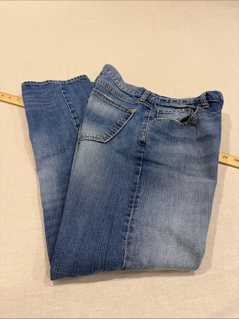 Men’s Banana Republic Vintage Straight Jeans 33 x 32 medium wash denim